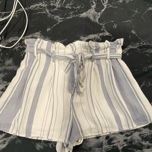 LA Hearts Flowy Shorts